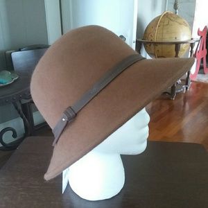 NWT Nine West wool hat